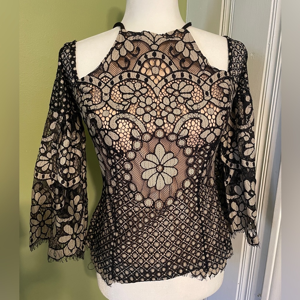 Venus women top